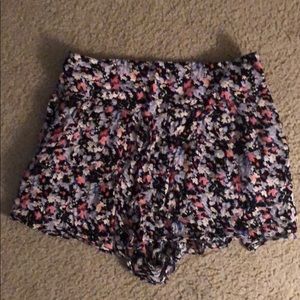 American eagle soft floral shorts